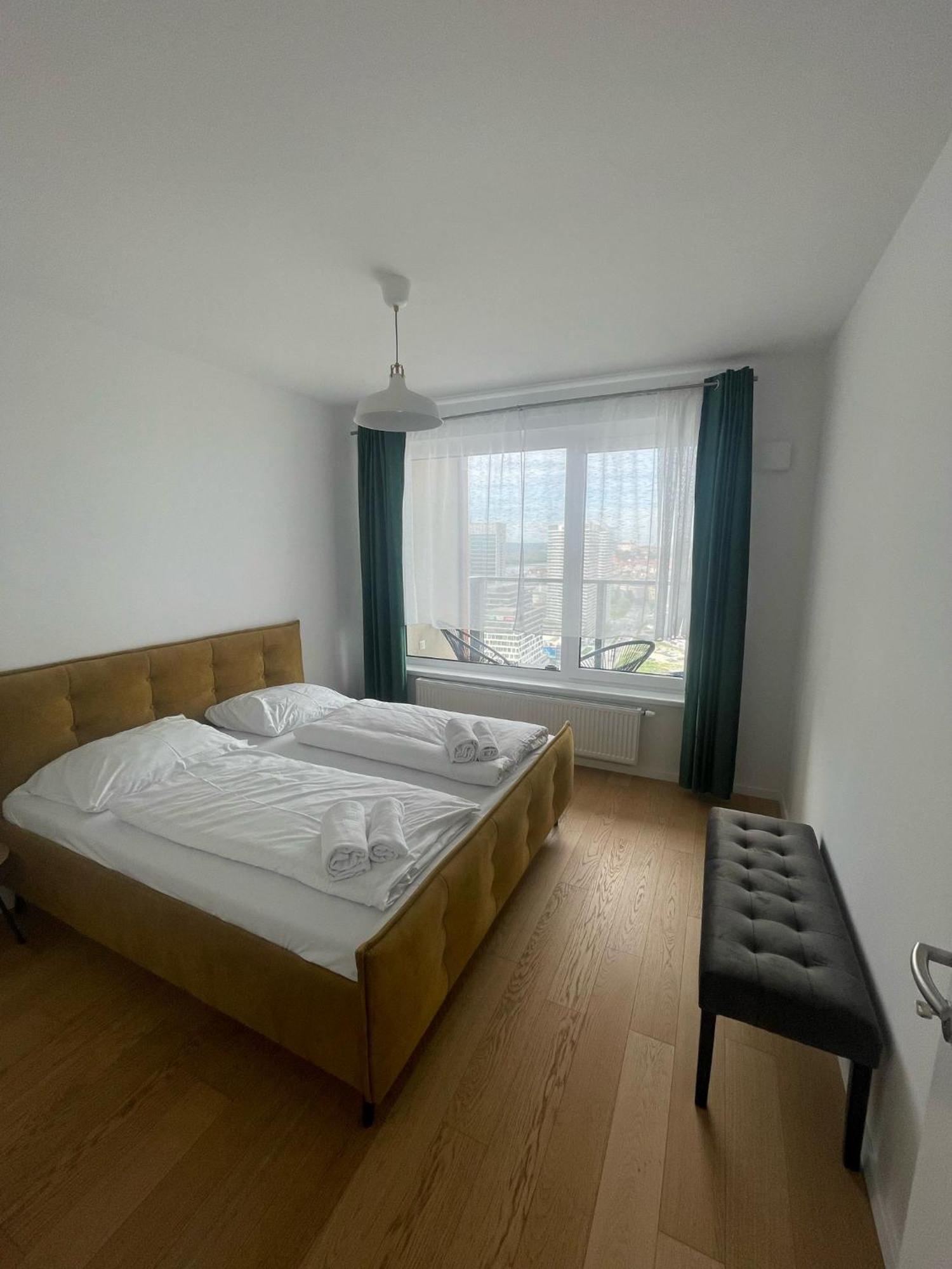 New Downtown Apartment Couple Minute From The Old Town Bratislava Luaran gambar