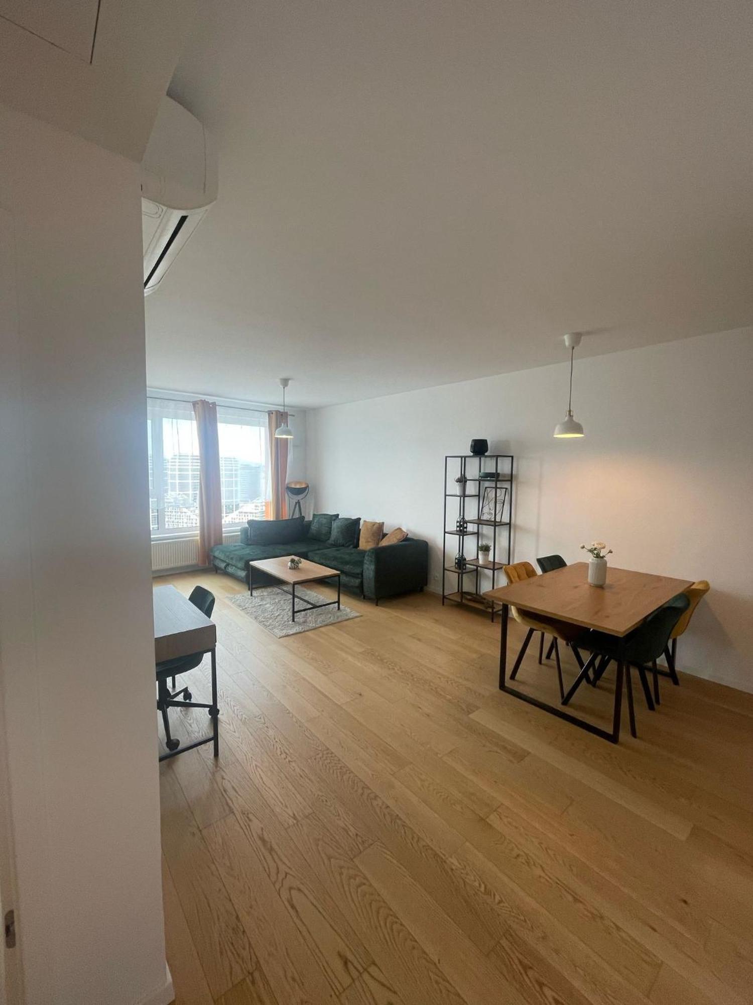 New Downtown Apartment Couple Minute From The Old Town Bratislava Luaran gambar