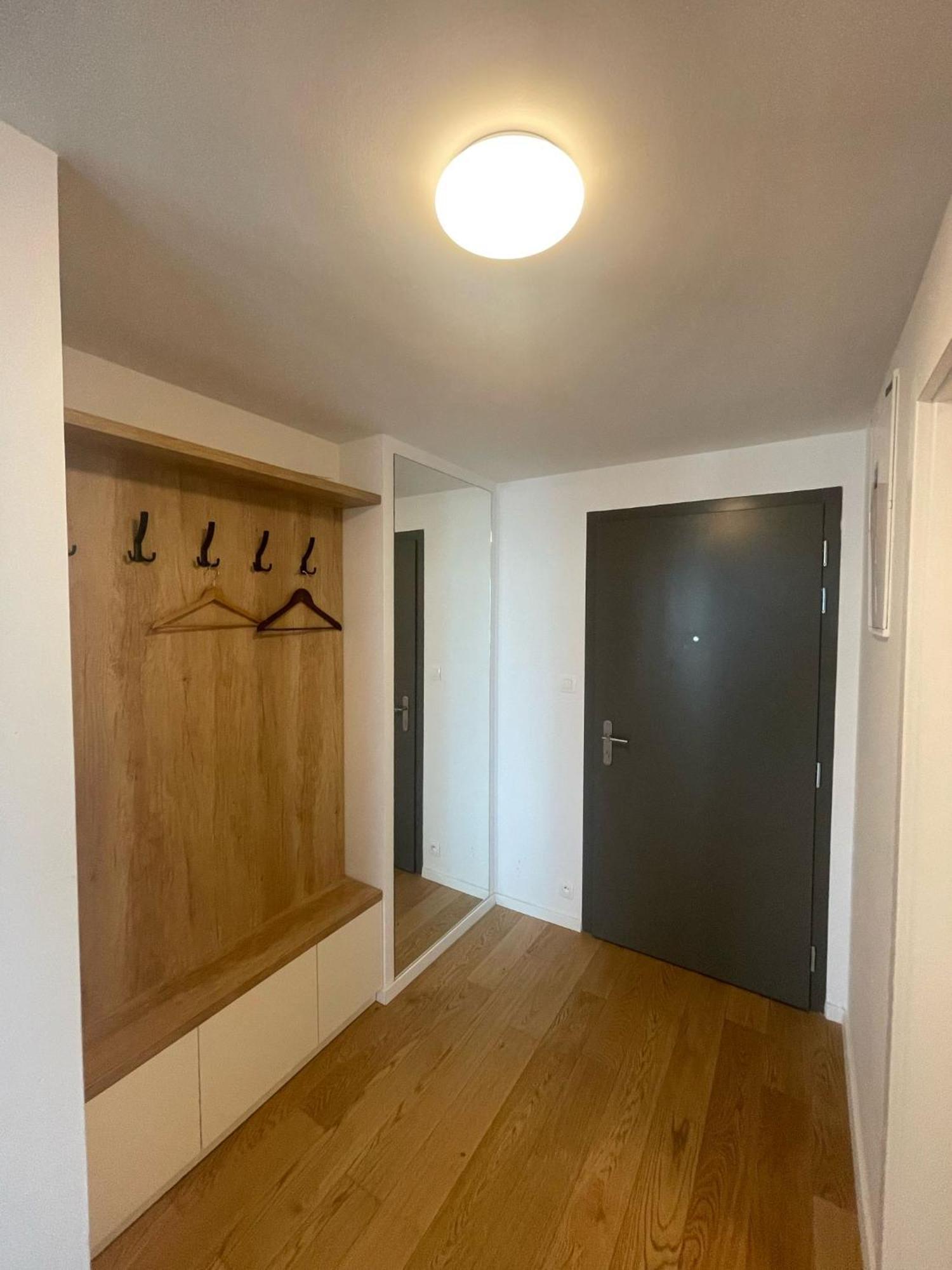 New Downtown Apartment Couple Minute From The Old Town Bratislava Luaran gambar